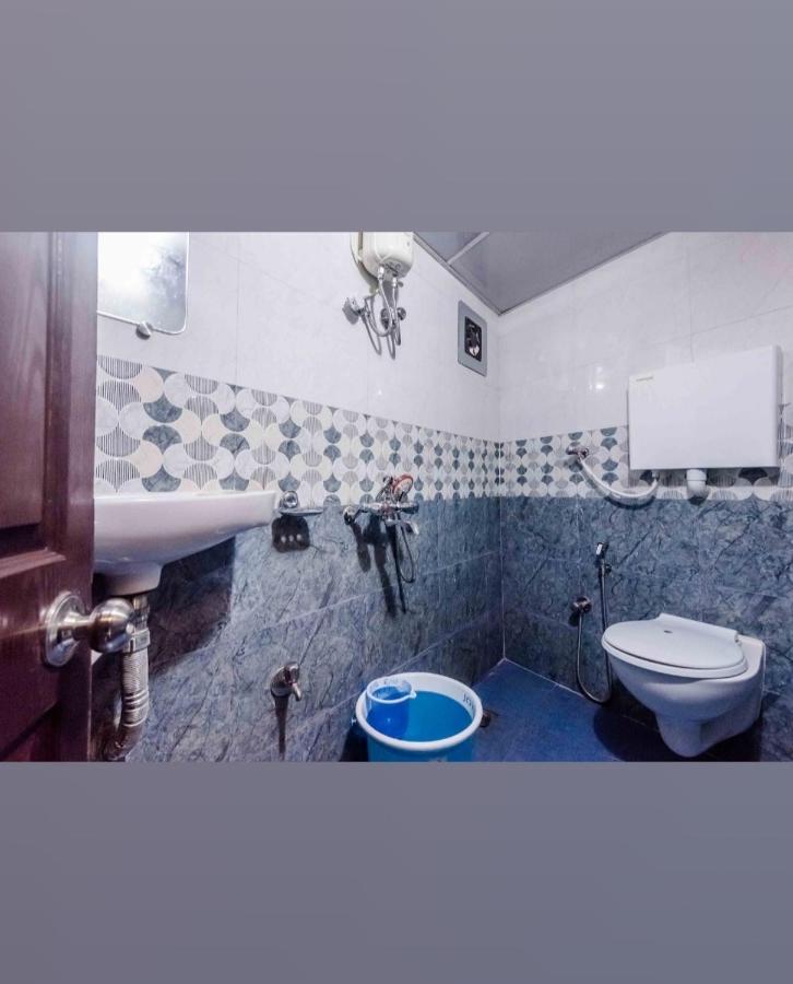 Awesome Dormitory Male Only Bombay Extérieur photo
