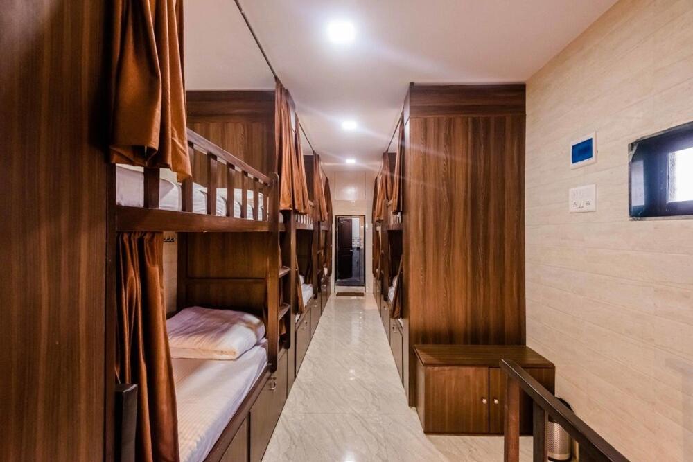 Awesome Dormitory Male Only Bombay Extérieur photo